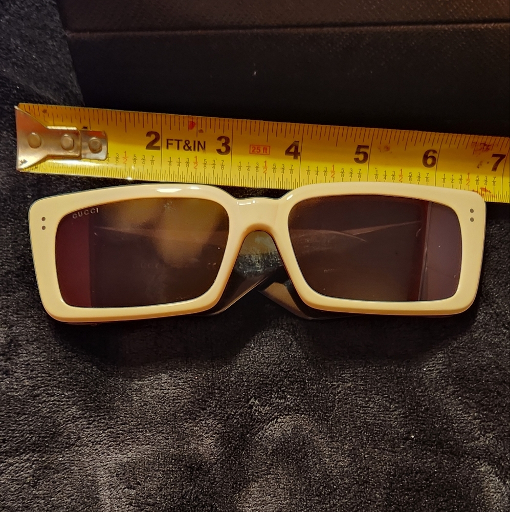 GUCCI GG0543S 002 | Ivory Black Brown Oversized Chunky Geometric Sunglasses